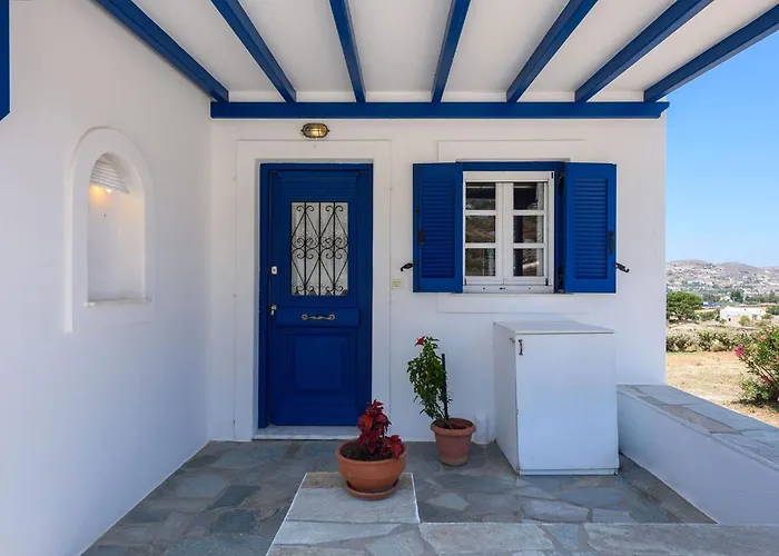 Aigaiou Avra * Parikia (Paros)