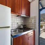 Aigaiou Avra * Páros
