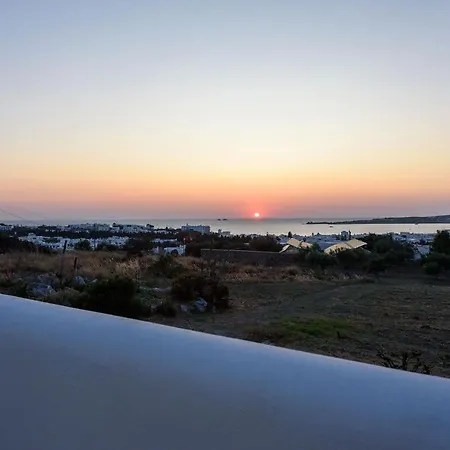 Aigaiou Avra Apartment