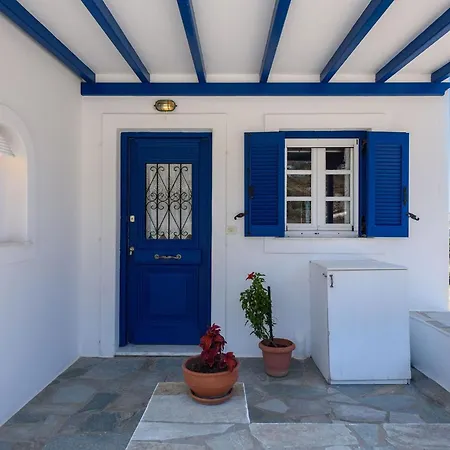 Aigaiou Avra * Páros