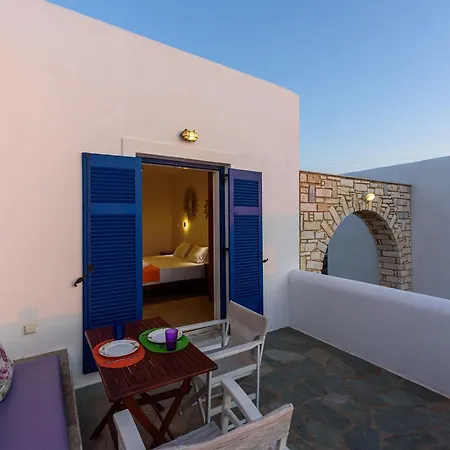 Aigaiou Avra * פארוס