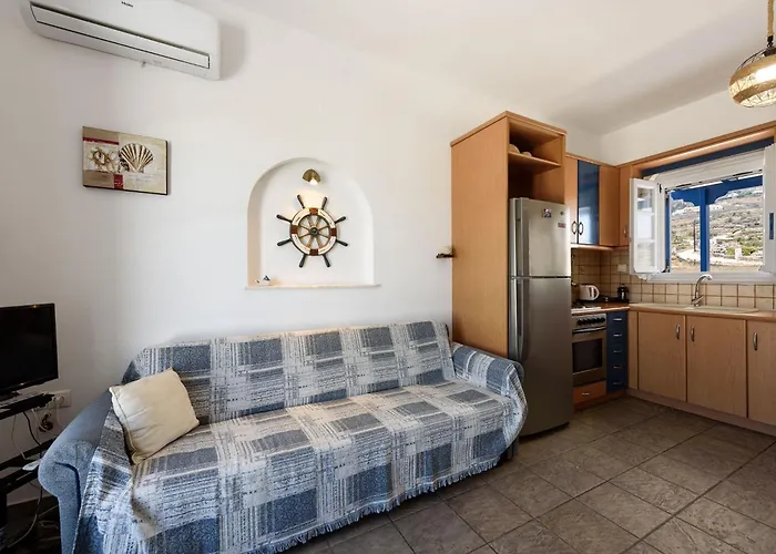 Aigaiou Avra * Páros